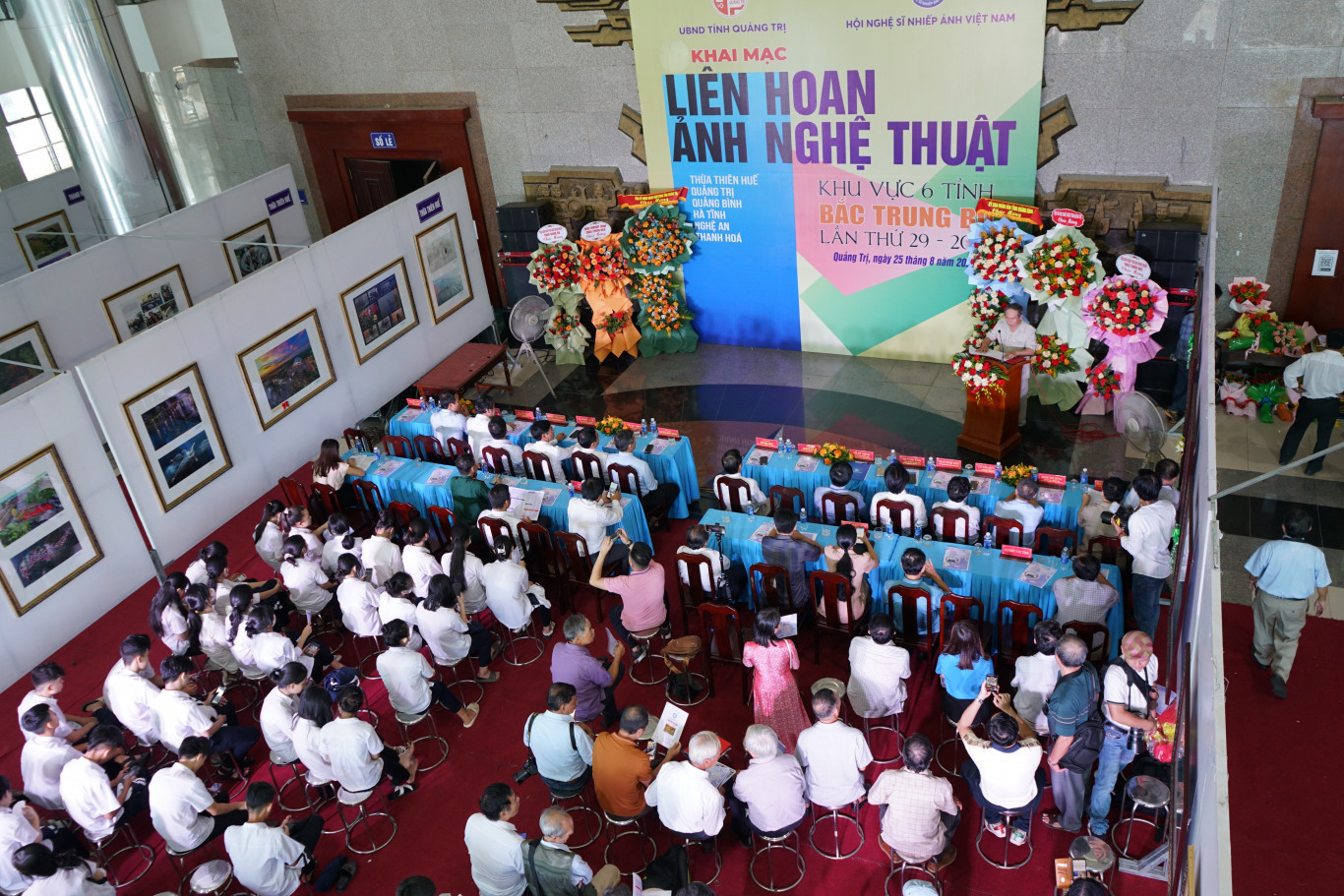 Li&ecirc;n hoan năm nay được tỉnh Quảng Trị đăng cai tổ chức tại Trung t&acirc;m Văn h&oacute;a - Điện ảnh, Tp. Đ&ocirc;ng H&agrave;